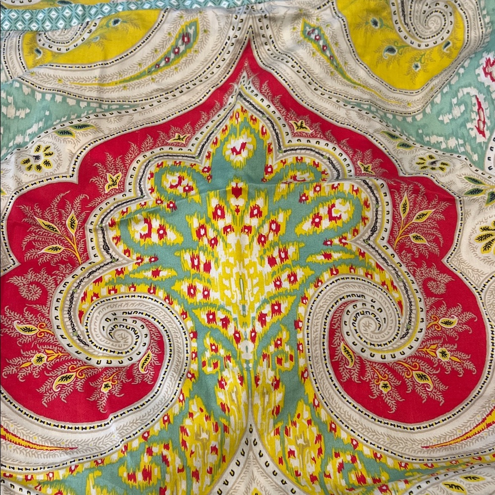 Evho JAIPUR Vibrant Paisley Fabric with Red and Yellow Accents BOHO! King Duvet